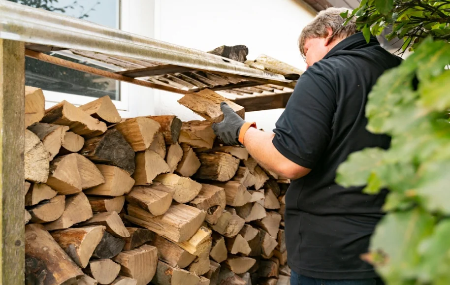 Livraison de stères de bois à Villeneuve-Loubet